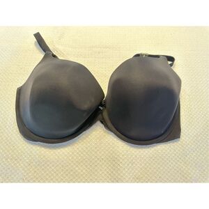 Victoria’s Secret size 34DDD black lined demi bra